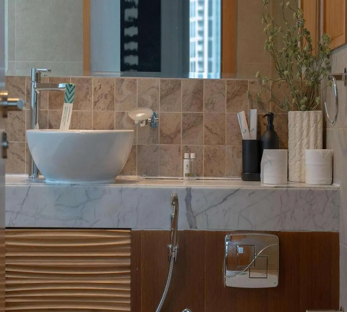 Spacious 2-Bedroom Marina View Apartment With Gym 두바이