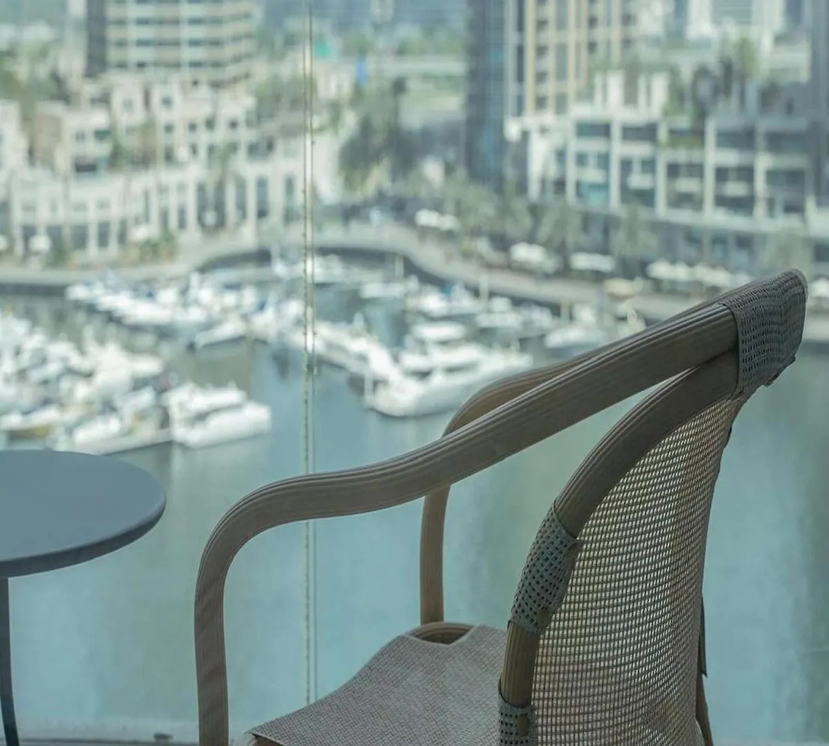 Spacious 2-Bedroom Marina View Apartment With Gym 두바이