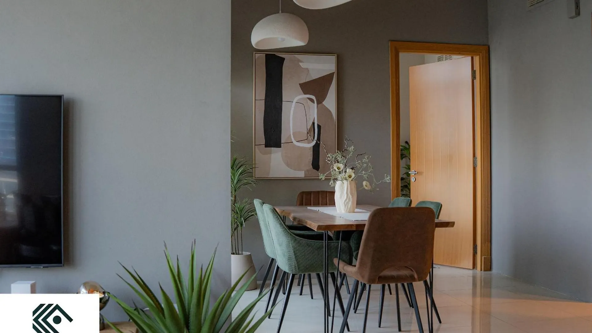 Spacious 2-Bedroom Marina View Apartment With Gym 두바이