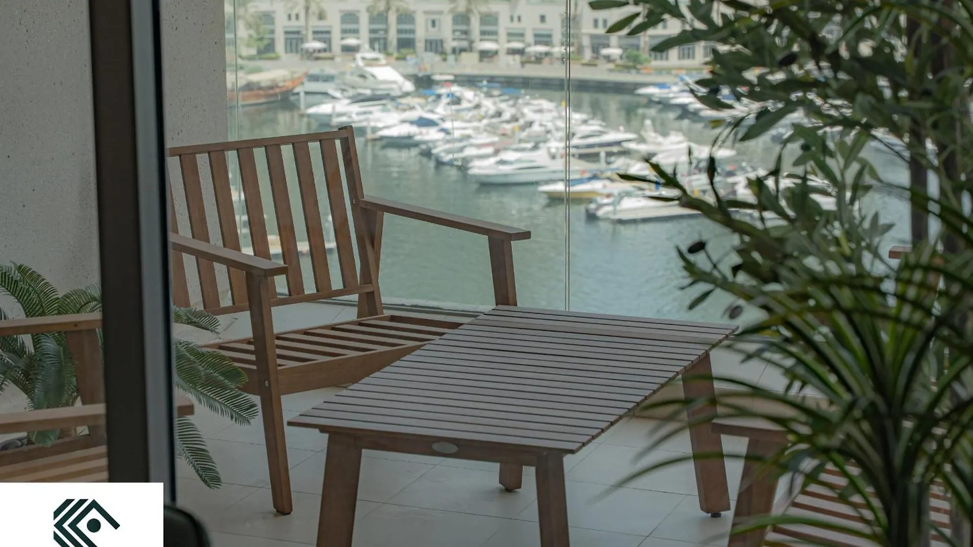 Spacious 2-Bedroom Marina View Apartment With Gym 두바이