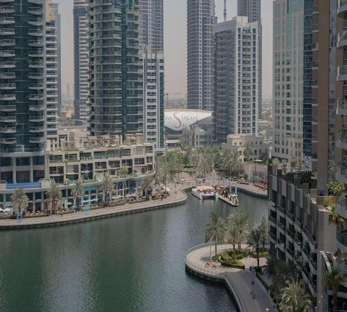 Spacious 2-Bedroom Marina View Apartment With Gym Dubai