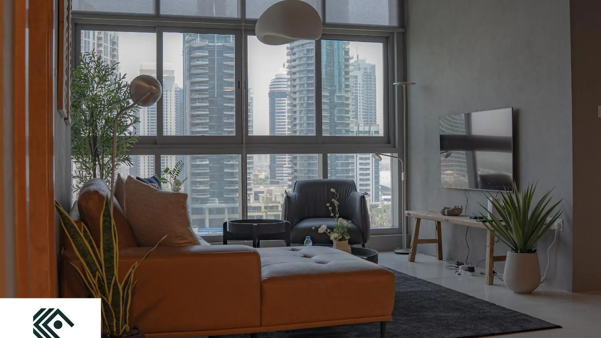 Spacious 2-Bedroom Marina View Apartment With Gym Dubai 0*,