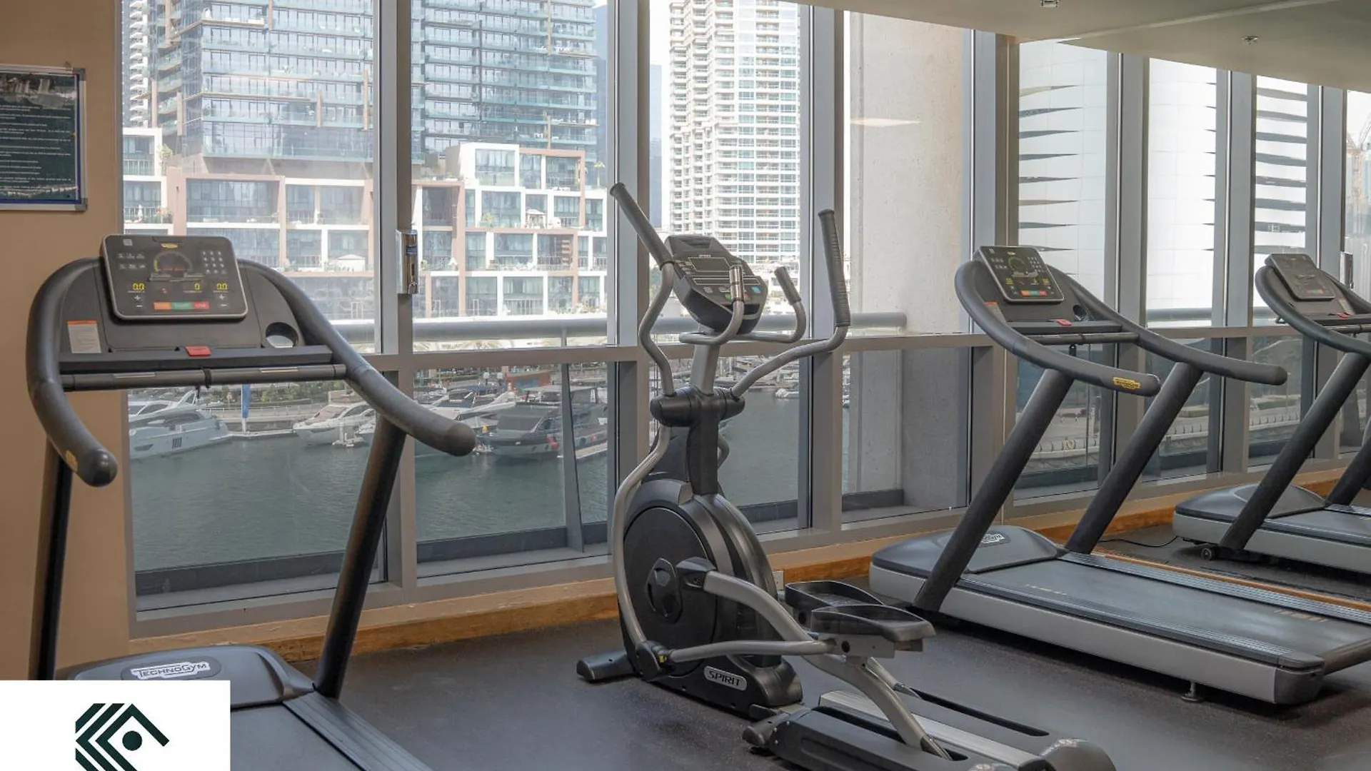 Spacious 2-Bedroom Marina View Apartment With Gym Dubai